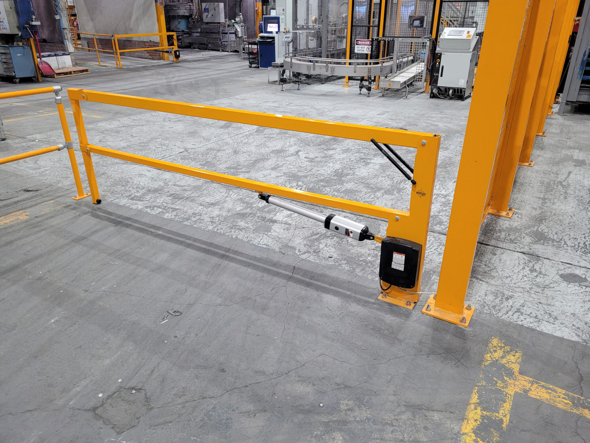 Dock Safety Gates for Loading Docks - Verge Dock-PRO™