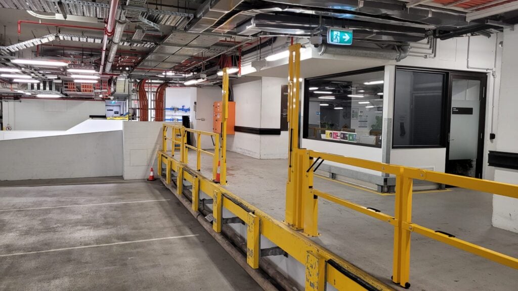 Dock-PRO integrates with traffic management systems to minimise congestion, reduce blind spots and direct vehicle flow.